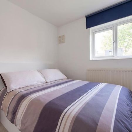Lovely 2-Bed 15 Minutes To Central London Eksteriør bilde