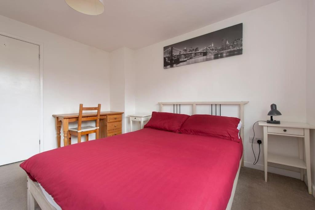 Lovely 2-Bed 15 Minutes To Central London Eksteriør bilde