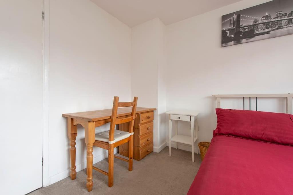 Lovely 2-Bed 15 Minutes To Central London Eksteriør bilde