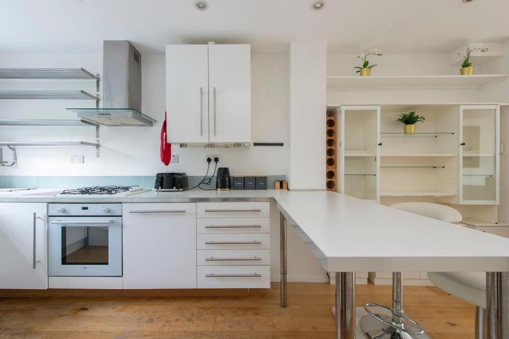 Lovely 2-Bed 15 Minutes To Central London Eksteriør bilde