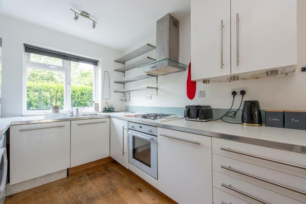 Lovely 2-Bed 15 Minutes To Central London Eksteriør bilde