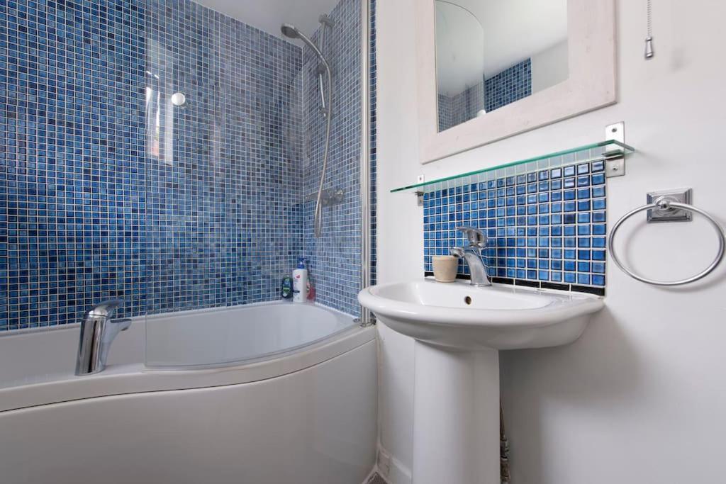 Lovely 2-Bed 15 Minutes To Central London Eksteriør bilde