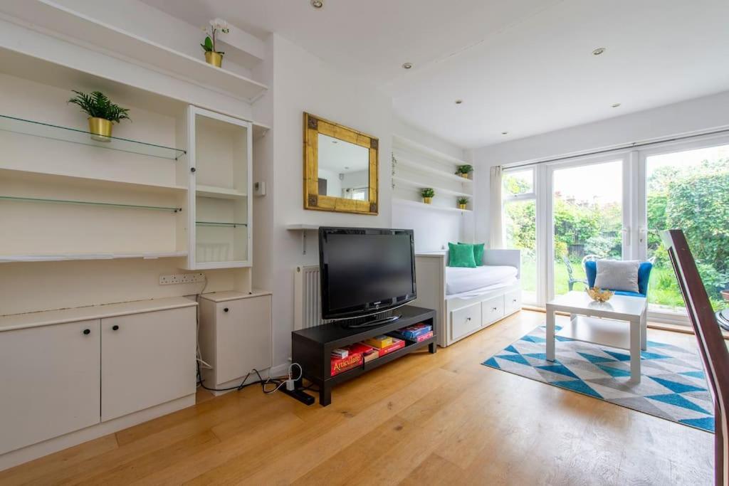 Lovely 2-Bed 15 Minutes To Central London Eksteriør bilde